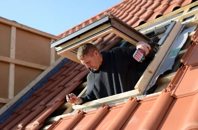 Pose de fenêtres de toit Velux à Floudès